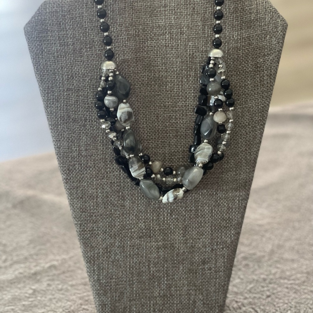 Elegant Black and Gray Beaded Necklace